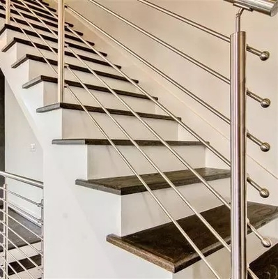 De de openlucht van de de leuningstrap van het roestvrij staalbalkon Balustrades en Leuningen