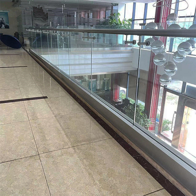 Anti Typhoon Hurricane Outdoor Frameloze glazen balustrade 10-20 mm dikte