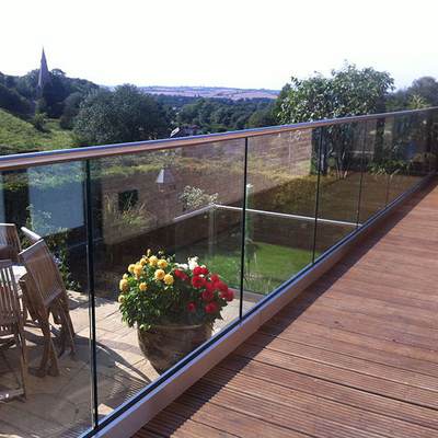 Vloermontage frameloos glazen balustradesysteem roestvrij staal 304 / 316