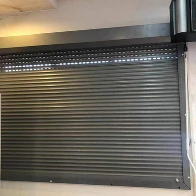 Het hete Zink galvaniseerde het Geautomatiseerde Blind van Rollup van de Garagedeur Wind Gemotoriseerde