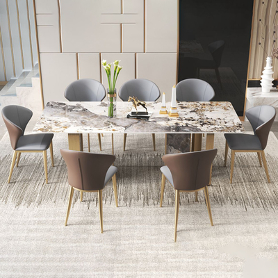 Gepersonaliseerde Italiaanse Marmeren Lange Eettafel met Gouden Metaalbenen