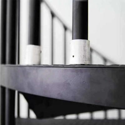 Het moderne Ruimte van de het Roestvrije staalleuning van de Besparingswenteltrap Traliewerk van de het Staalstructuur